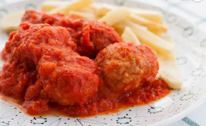 albondigas con tomate e1684523353169