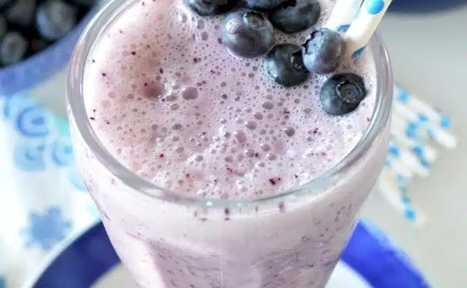 batido de uva platano y manzana con un sorprendente toque de helado de vainilla