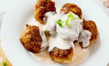 ALBONDIGAS con SALSA de QUESO PARMESANO 1