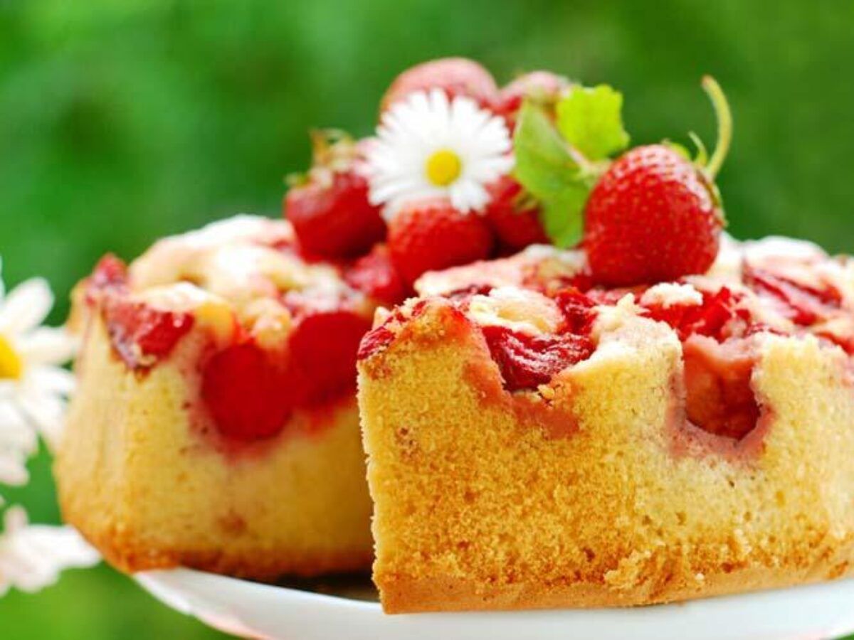bizcocho de fresas en almibar 1200x900 1
