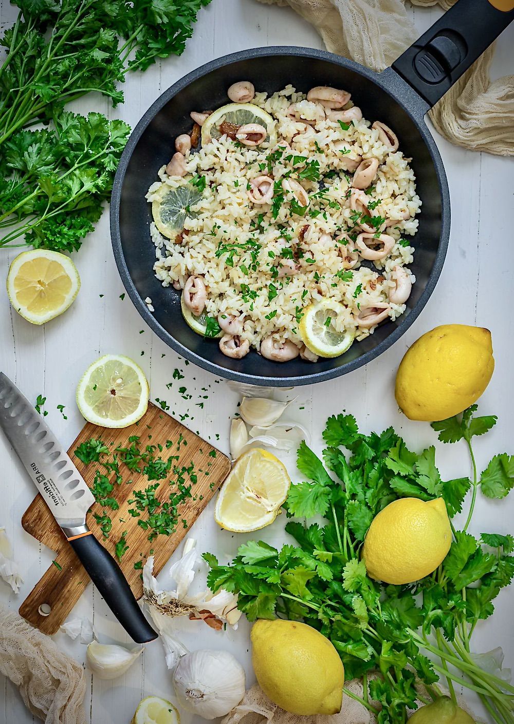 CALAMARES en SALSA de LIMON con guarnición de ARROZ