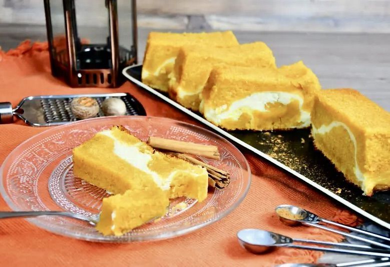 bizcocho de calabaza con remolino de queso
