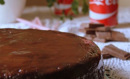 Tarta de chocolate y Coca-cola