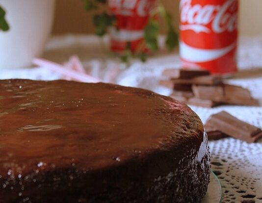 Tarta de chocolate y Coca-cola