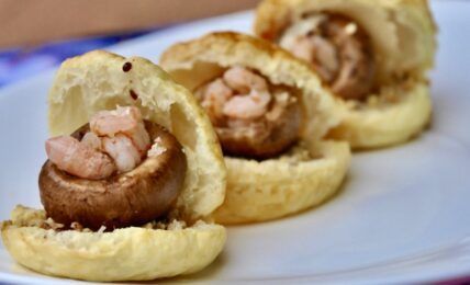 HOJALDRE de CHAMPIÑONES con GAMBAS
