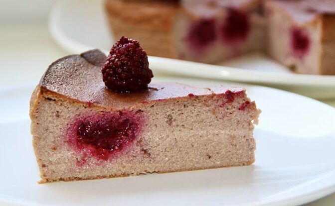 TARTA de REQUESON, YOGUR y MORAS